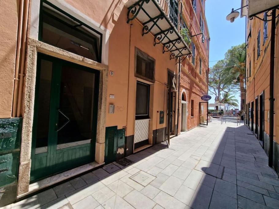 Silver Sands Finale Ligure - Traditional Apartment - 4 Beds & Terrace By The Beach Εξωτερικό φωτογραφία