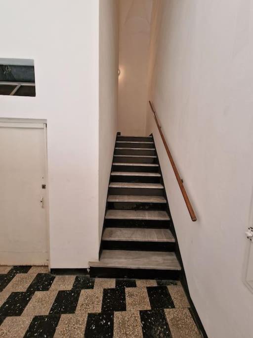 Silver Sands Finale Ligure - Traditional Apartment - 4 Beds & Terrace By The Beach Εξωτερικό φωτογραφία